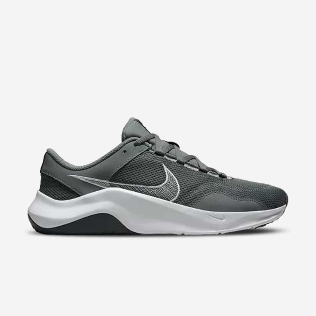 Zapatillas Nike Legend Essential 3 NN