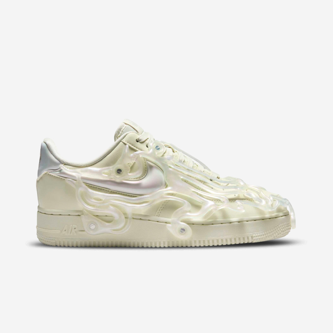 Zapatillas Nike Wmns Air Force 1 07 Se Snkr