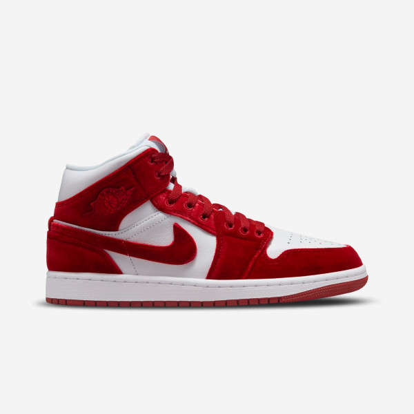 Zapatillas Nike Wmns Air Jordan 1 Mid Se